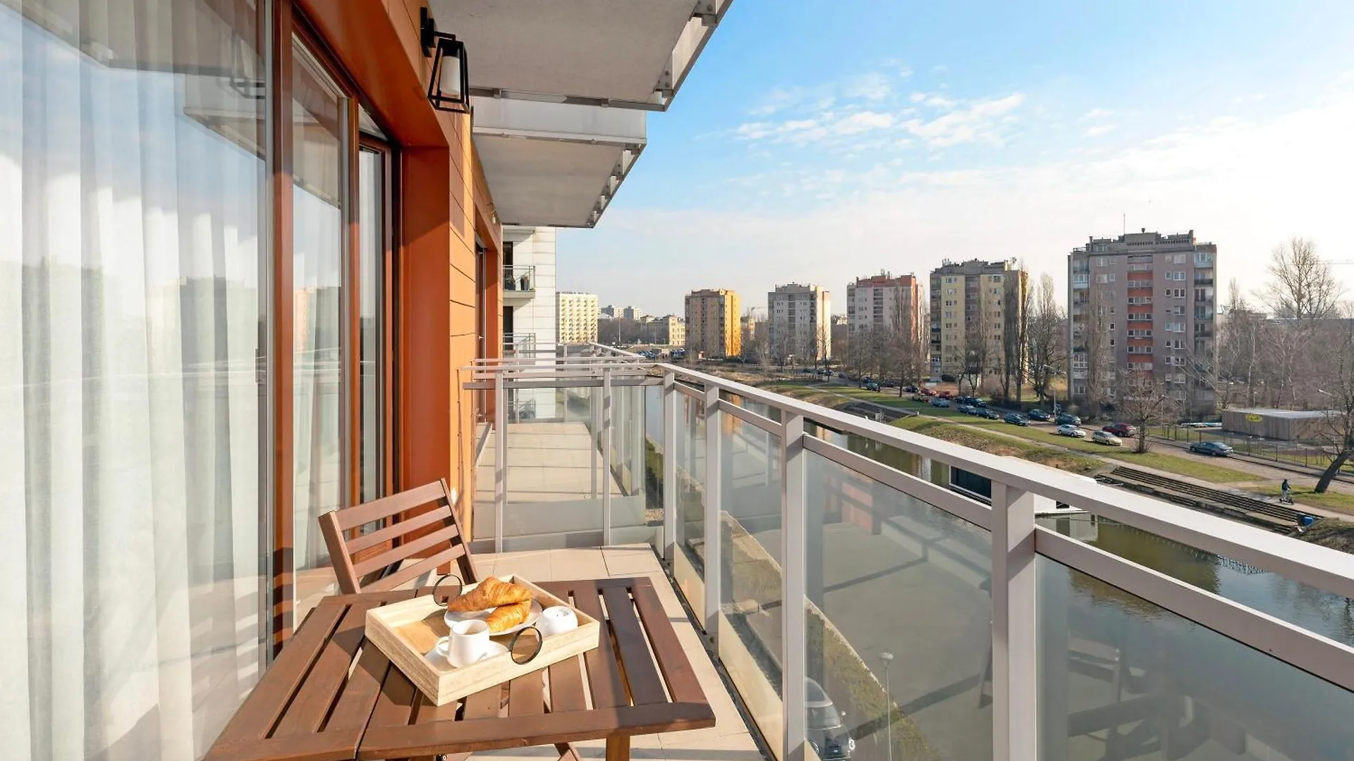 Downtown Apartments Aura - Riverside & Parking Danzica