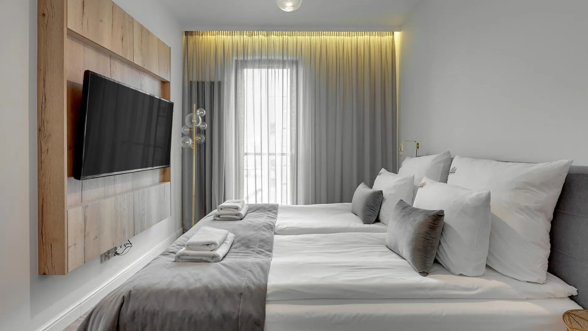 Aura - Riverside & Parking By Downtown Apartments Danzica