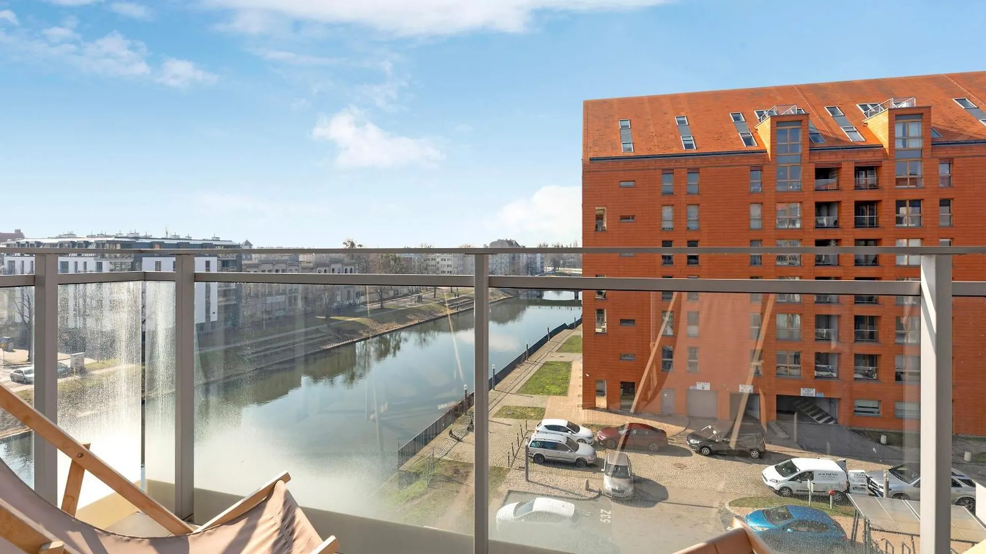 Aura - Riverside & Parking By Downtown Apartments Danzica