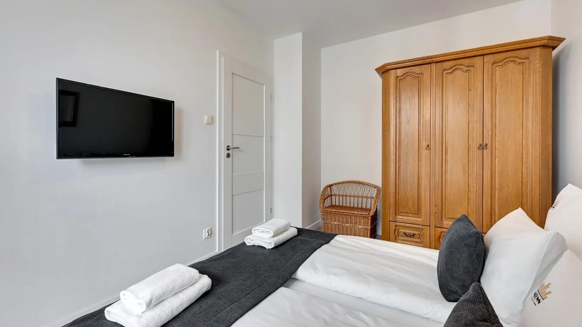 Aura - Riverside & Parking By Downtown Apartments Danzica